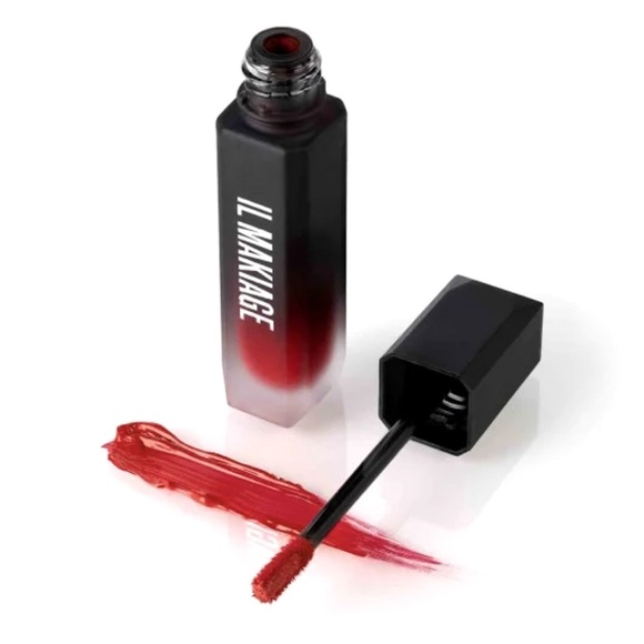 IL MAKIAGE Other - IL MAKIAGE Infinity Long Wear Matte Lip Cream Matte Geisha Red NIB Makeup 💄
